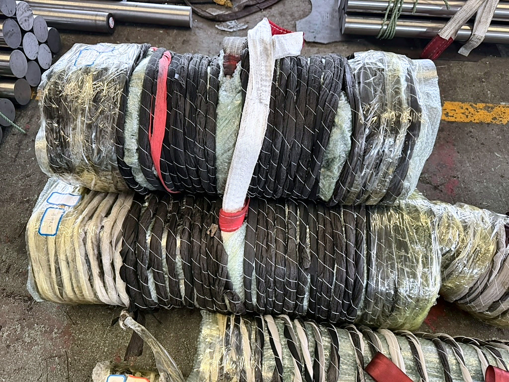 Film-wrapped bundle tied with cotton rope